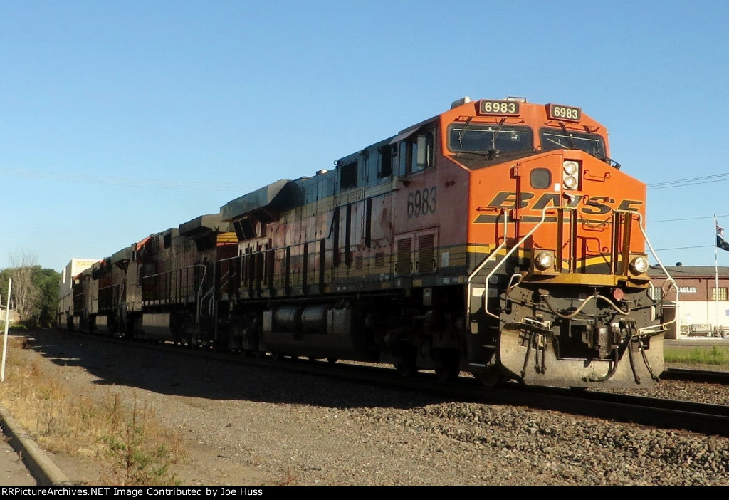 BNSF 6983 East